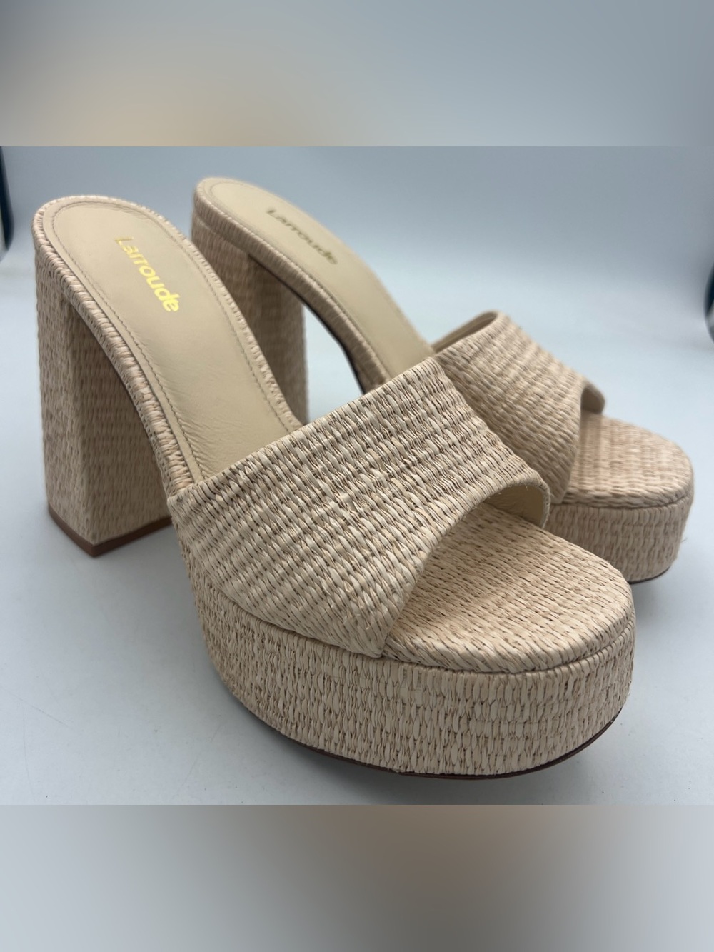 NEW NWOB Larroude The Dolly Platform Mule In Natural Raffia Platforms SIZE 8.5